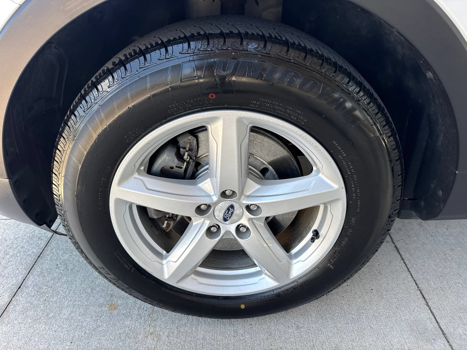 Certified 2018 Ford Explorer XLT w/ Equipment Group 202A FWD image 17