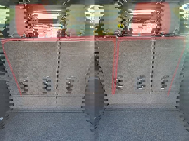 Used 2025 Cadillac Escalade Premium Luxury image 28