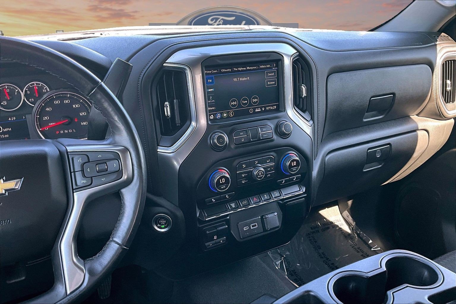 Used 2022 Chevrolet Silverado 2500 LT w/ Convenience Package AWD/4WD image 6