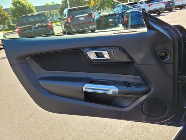 Certified 2019 Ford Mustang Coupe RWD image 28