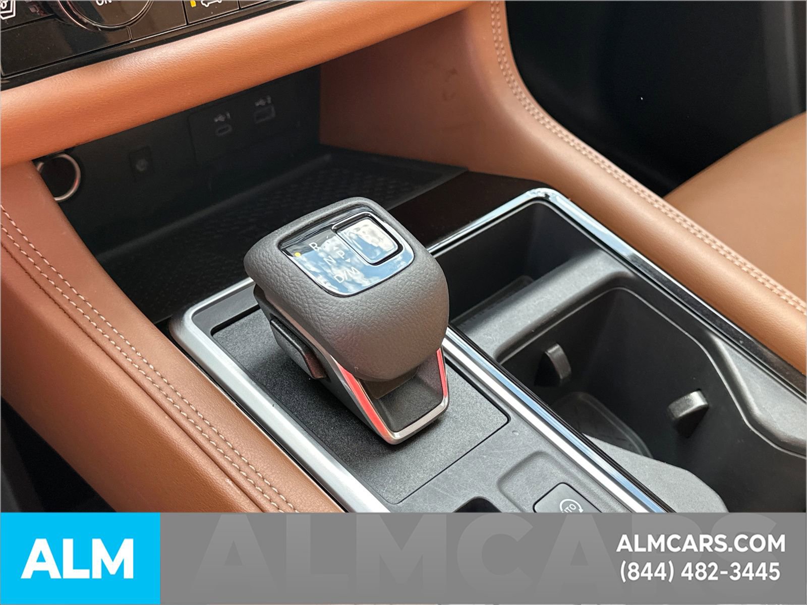 Used 2025 Nissan Pathfinder Platinum FWD image 29