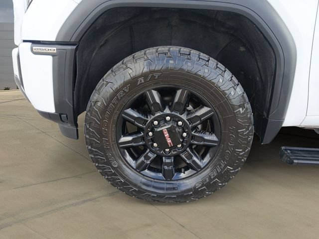 Used 2024 GMC Sierra 2500 AT4 w/ AT4 Premium Plus Package AWD/4WD image 14