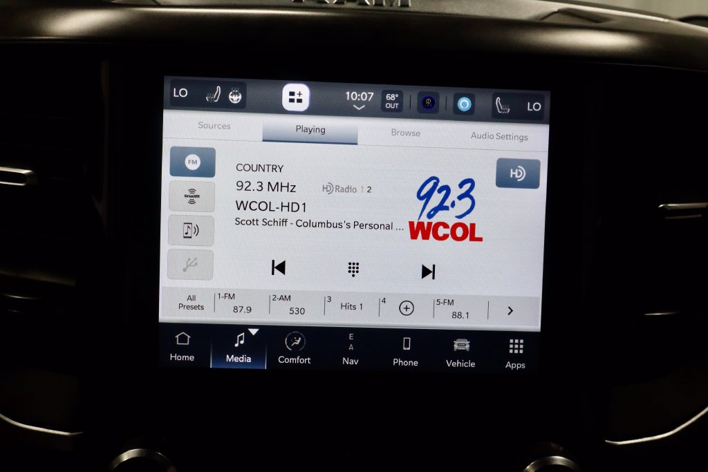 Used 2023 RAM 1500 Big Horn AWD/4WD image 3
