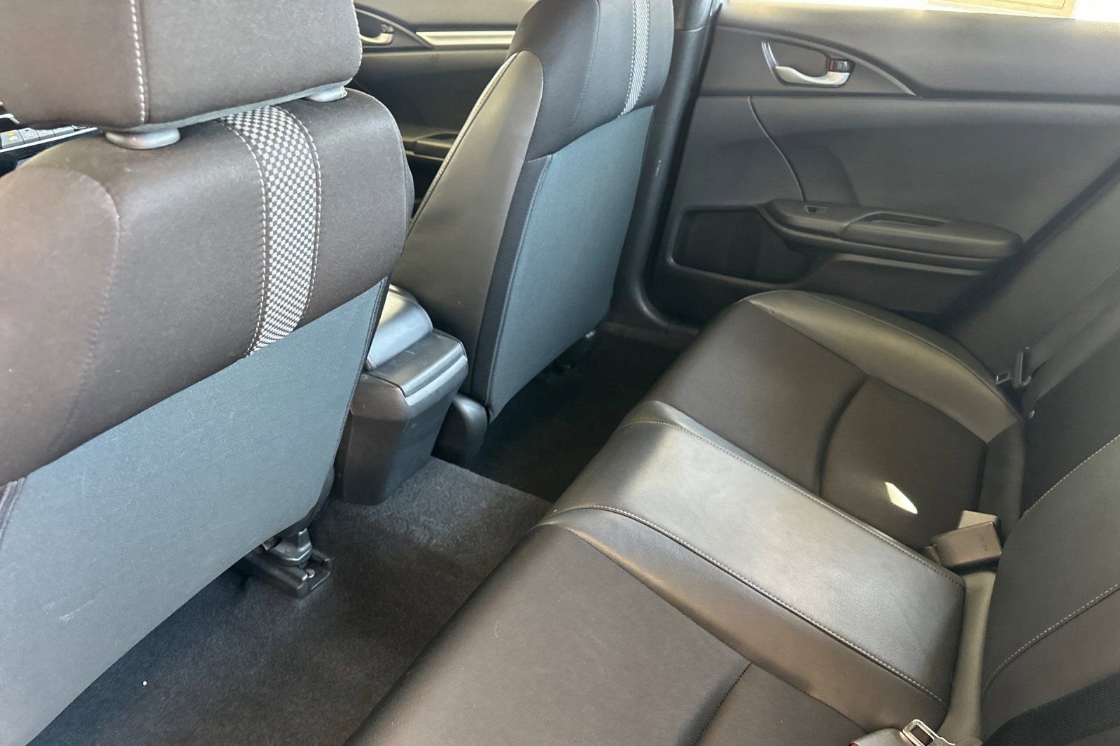 Used 2020 Honda Civic Sport image 12