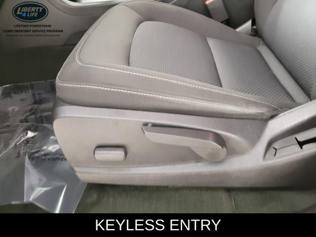 Used 2018 Chevrolet Colorado LT image 14