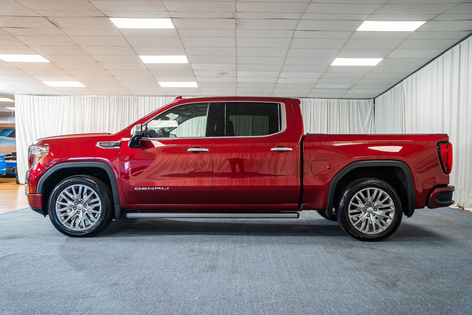 Used 2019 GMC Sierra 1500 Denali w/ Denali Ultimate Package AWD/4WD image 4