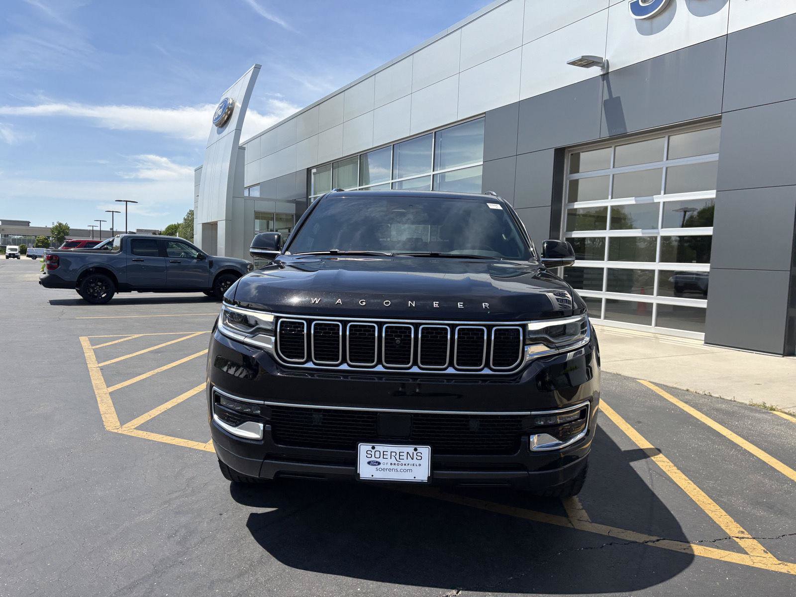 Used 2022 Jeep Wagoneer Series I w/ Convenience Group I AWD/4WD image 2