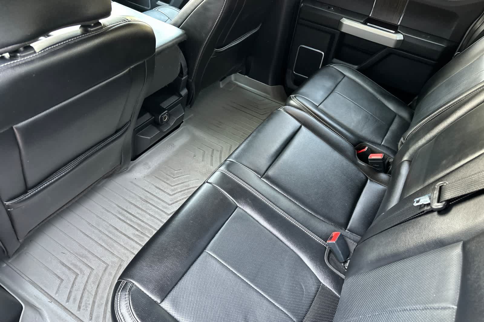 Certified 2021 Ford F250 Lariat w/ Lariat Ultimate Package AWD/4WD image 4