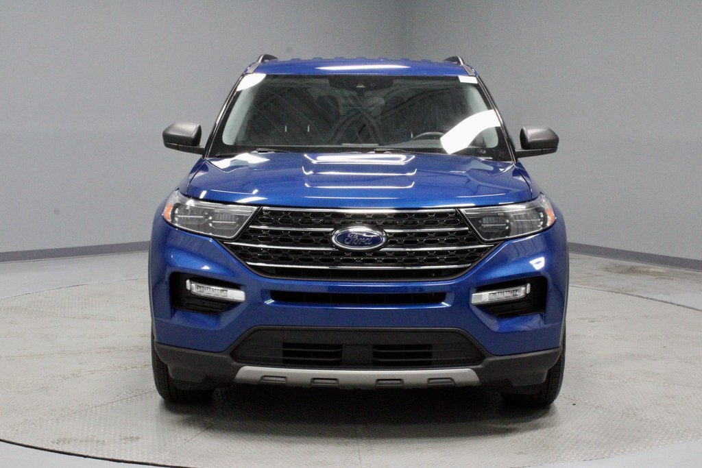 Certified 2022 Ford Explorer XLT w/ Equipment Group 202A image 8