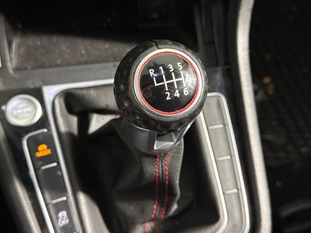 Used 2020 Volkswagen GTI S image 31