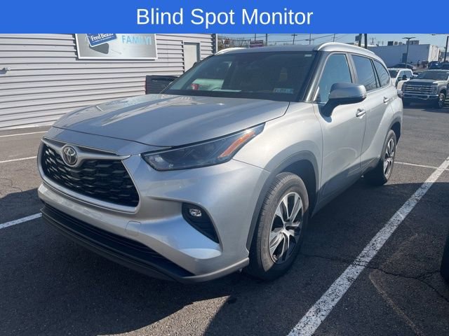Used 2024 Toyota Highlander XLE video 2