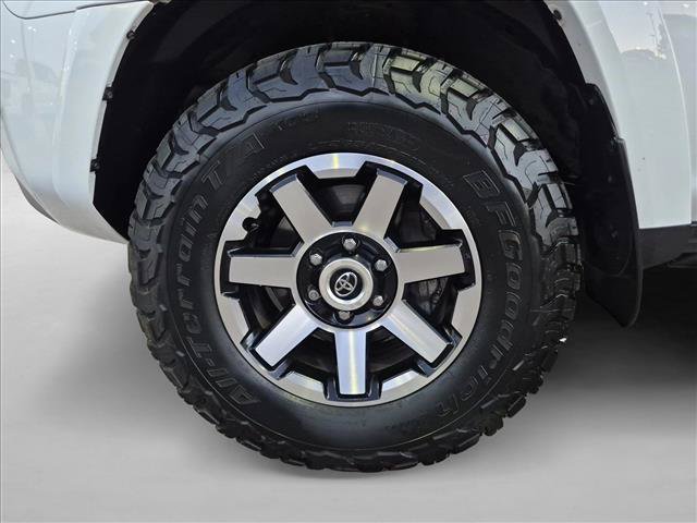 Used 2023 Toyota 4Runner TRD Off-Road Premium w/ Moonroof Package AWD/4WD image 25