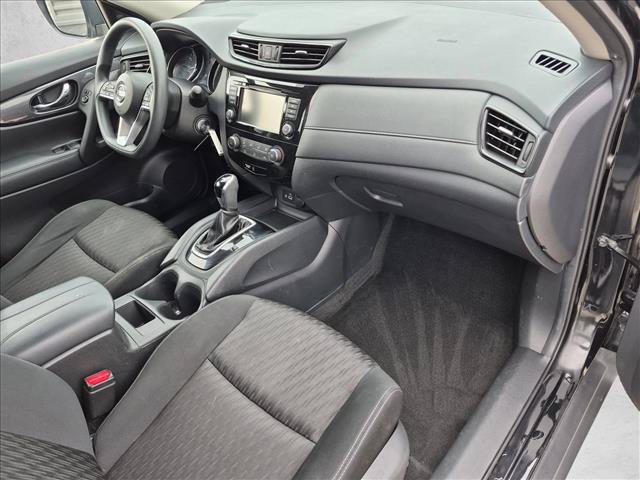 Used 2018 Nissan Rogue S AWD/4WD image 21