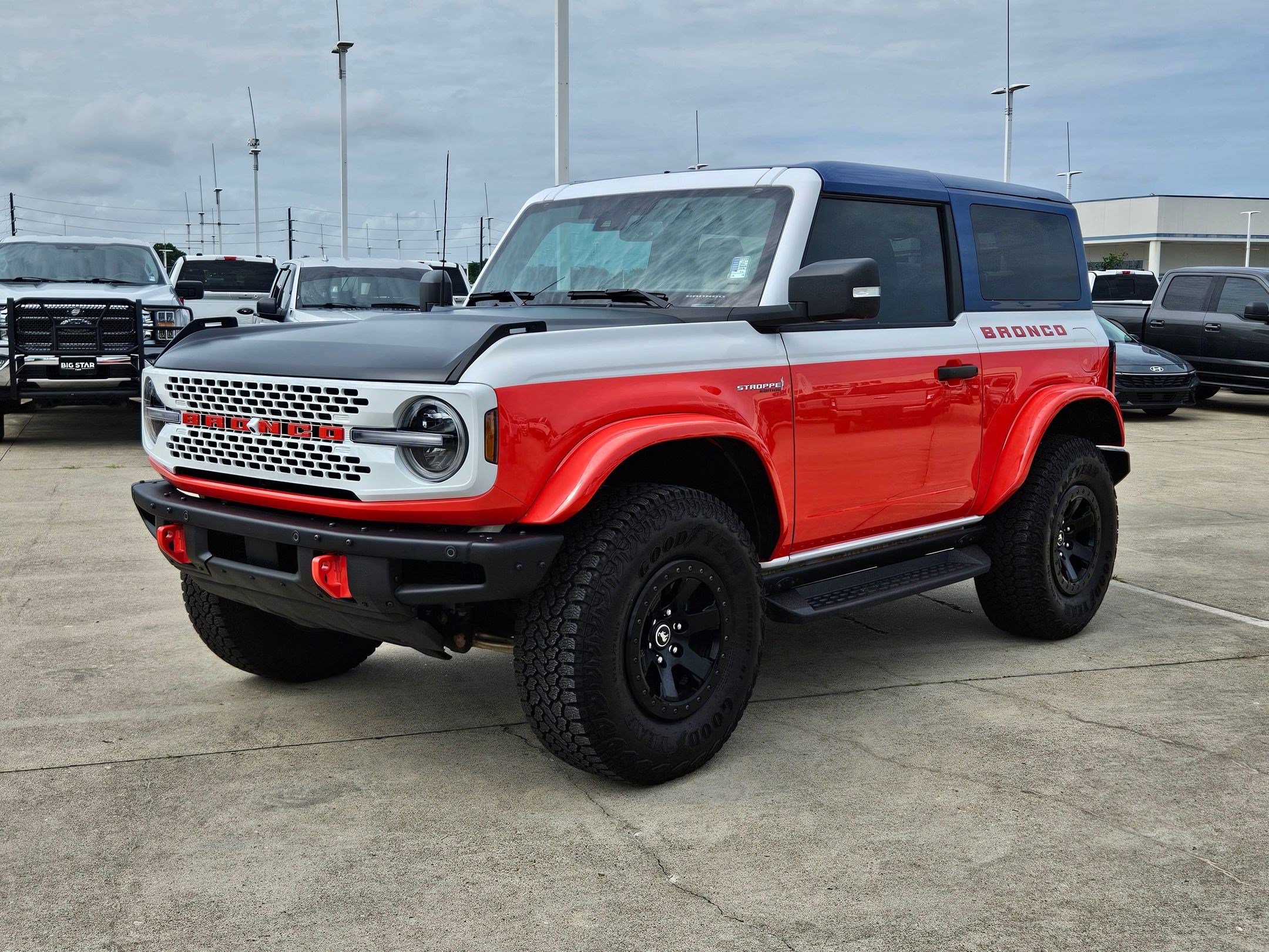 Certified 2025 Ford Bronco Stroppe Edition AWD/4WD image 10