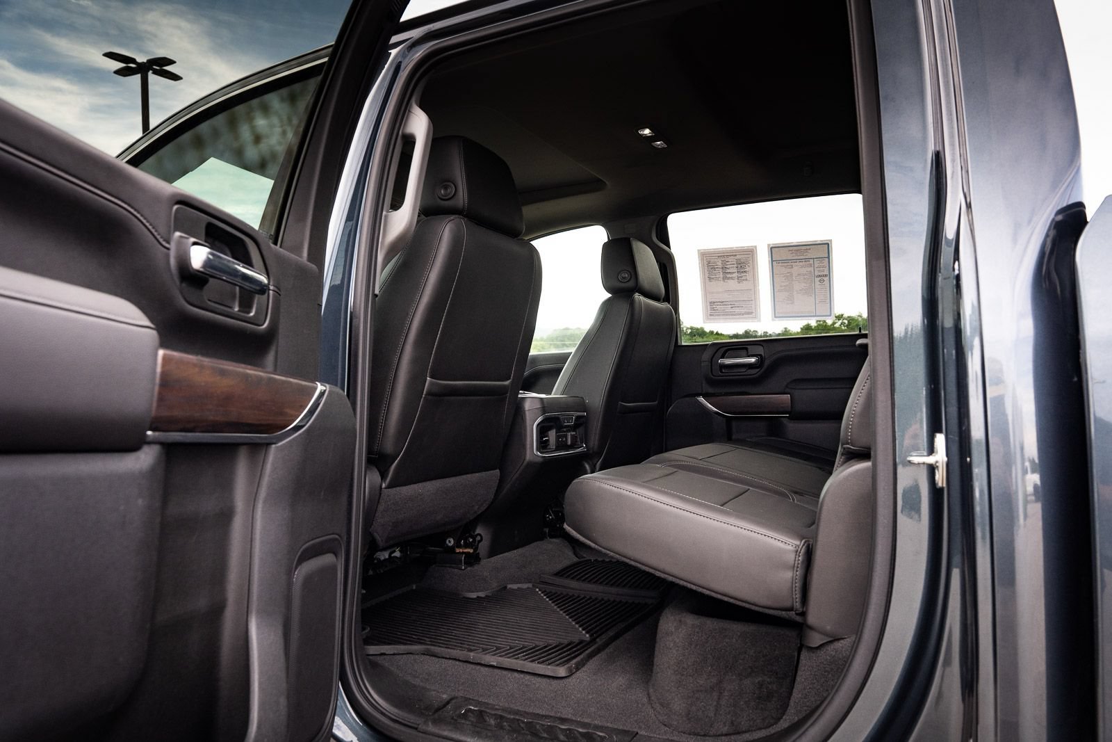 Used 2020 GMC Sierra 3500 SLT w/ SLT Premium Plus Package AWD/4WD image 18