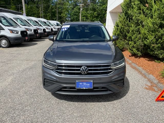 Used 2022 Volkswagen Tiguan SE AWD/4WD image 3