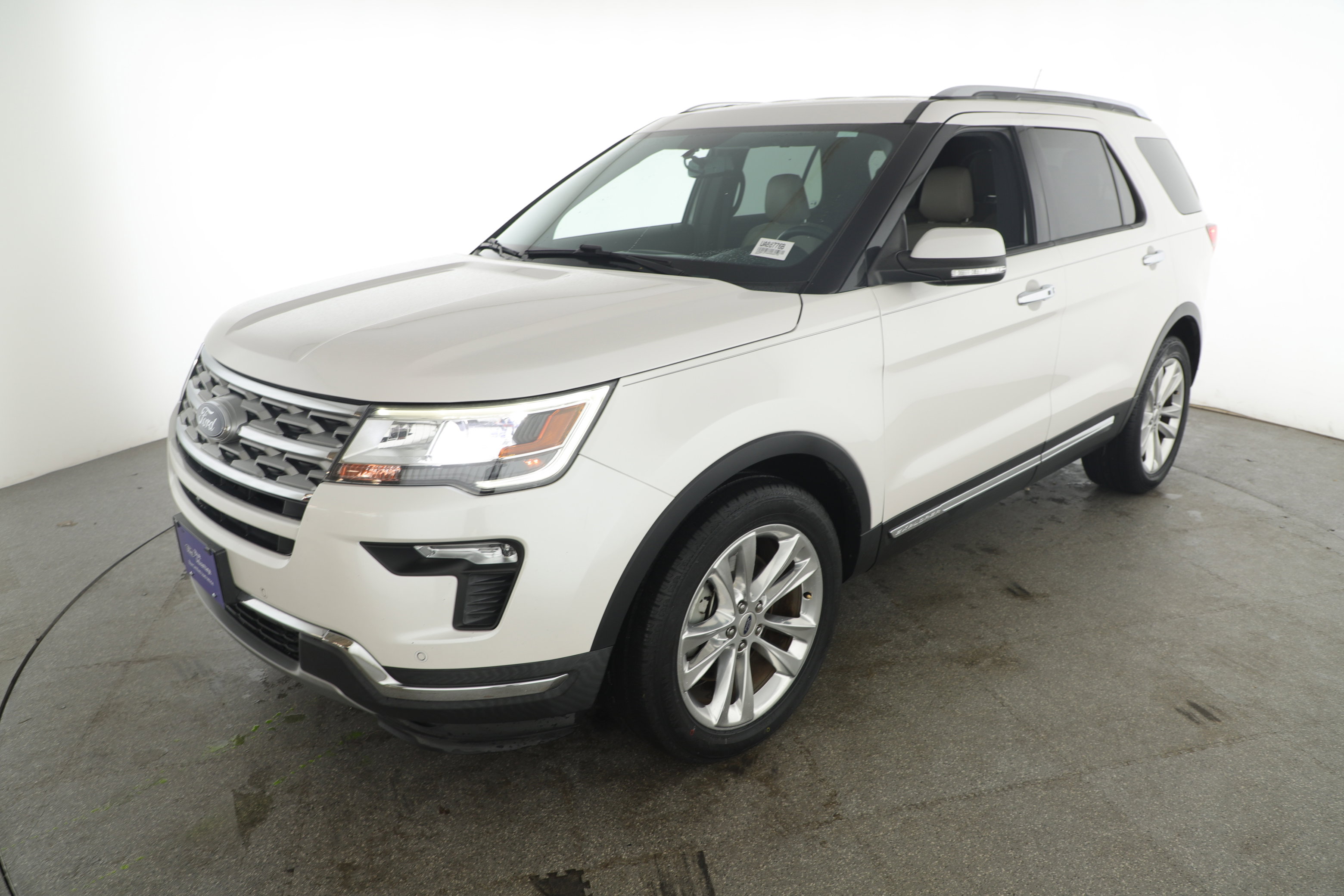 Certified 2019 Ford Explorer Limited image 3