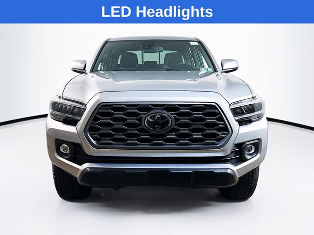 Used 2022 Toyota Tacoma TRD Off-Road w/ Technology Package AWD/4WD image 3