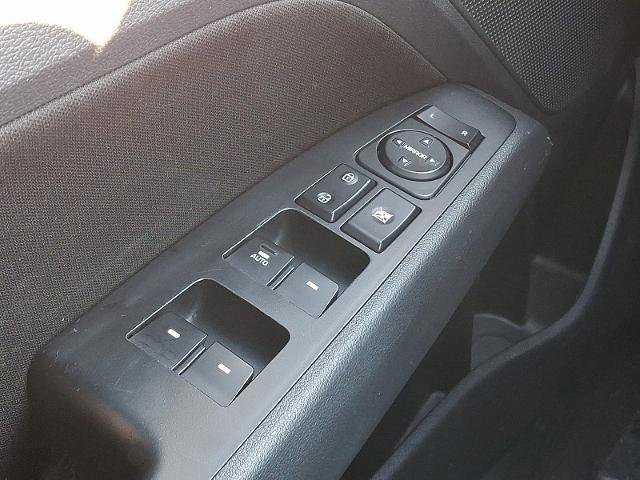 Used 2020 Hyundai Elantra Value Edition w/ Winter Weather Package image 25