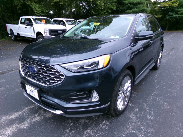 Certified 2022 Ford Edge Titanium w/ Equipment Group 301A AWD/4WD image 4