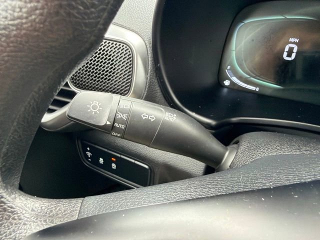 Used 2024 Kia Soul LX w/ Option Group 015 FWD image 28