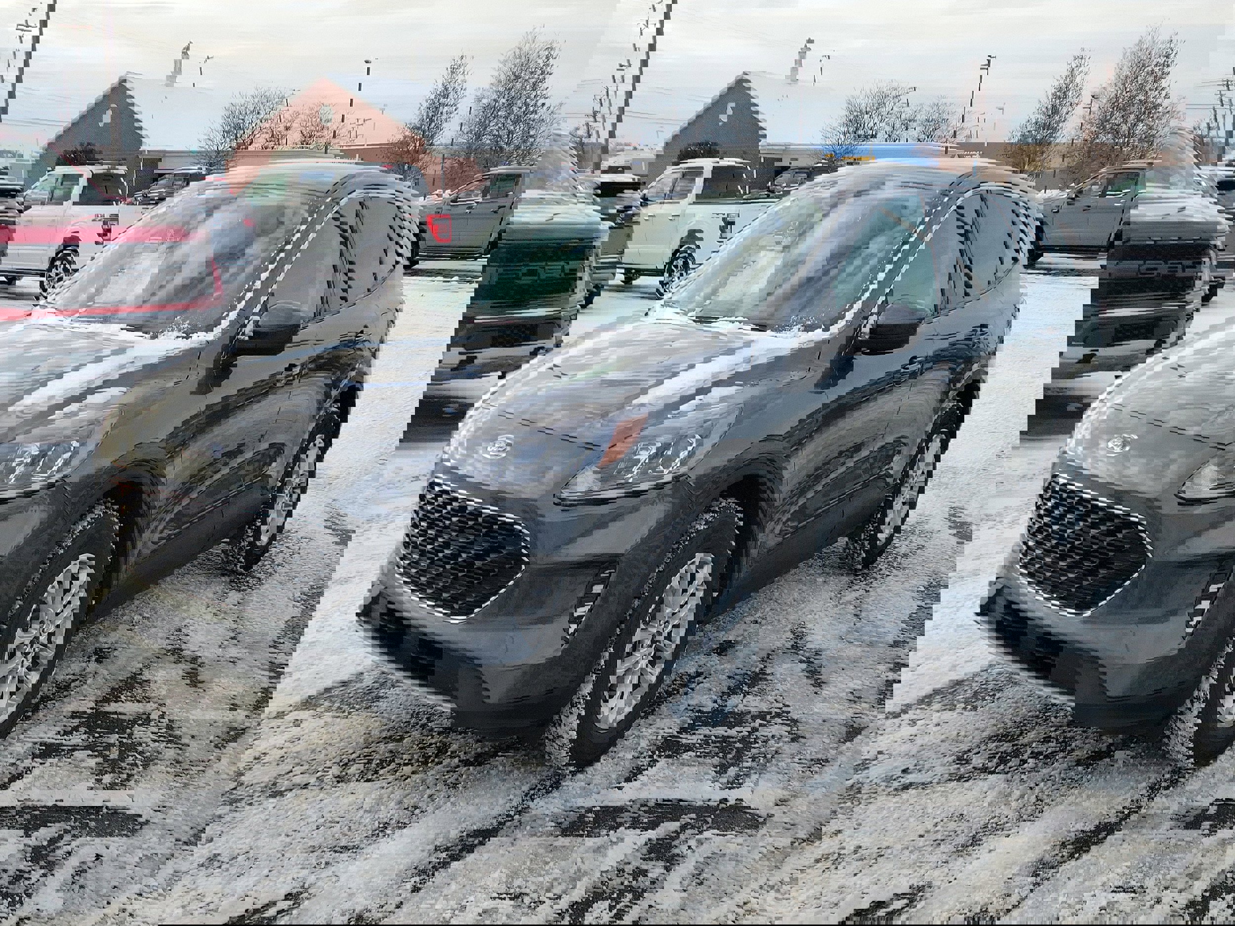 Certified 2020 Ford Escape SE image 2