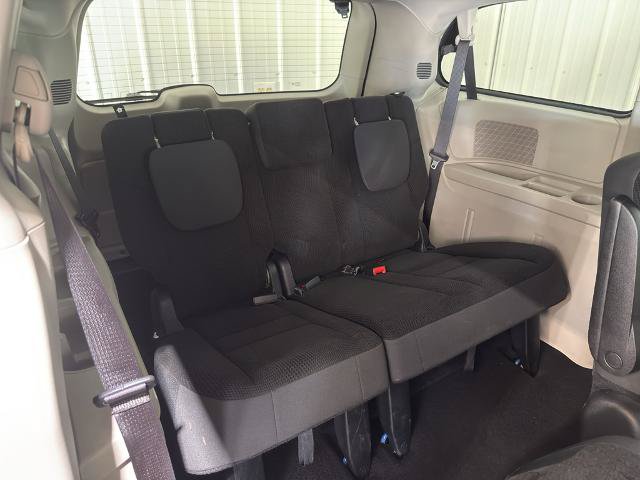 Used 2019 Dodge Grand Caravan SE w/ UConnect Hands-Free Group FWD image 28