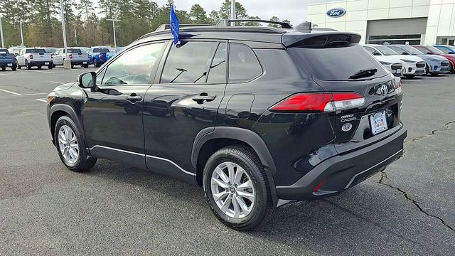 Used 2024 Toyota Corolla Cross LE w/ Moonroof Package AWD/4WD image 4
