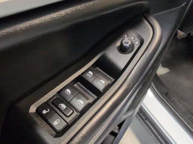Used 2023 Jeep Grand Cherokee Limited AWD/4WD image 15