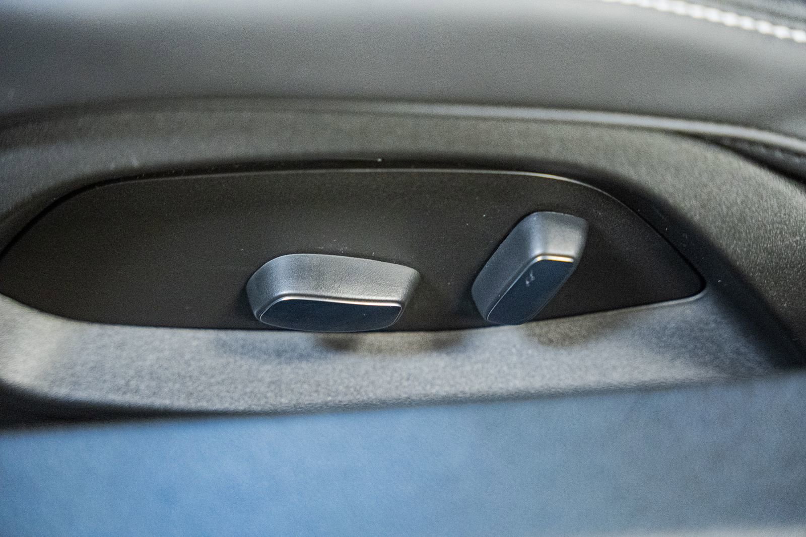 Used 2022 Chevrolet Corvette Stingray Coupe w/ 1LT image 39