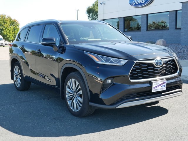 Used 2021 Toyota Highlander Platinum AWD/4WD image 2