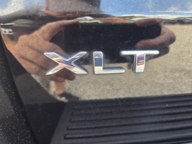 Certified 2018 Ford Expedition XLT w/ Equipment Group 202A RWD image 17