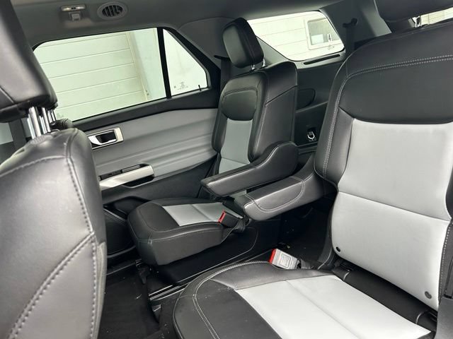 Certified 2023 Ford Explorer XLT w/ Equipment Group 202A AWD/4WD image 9
