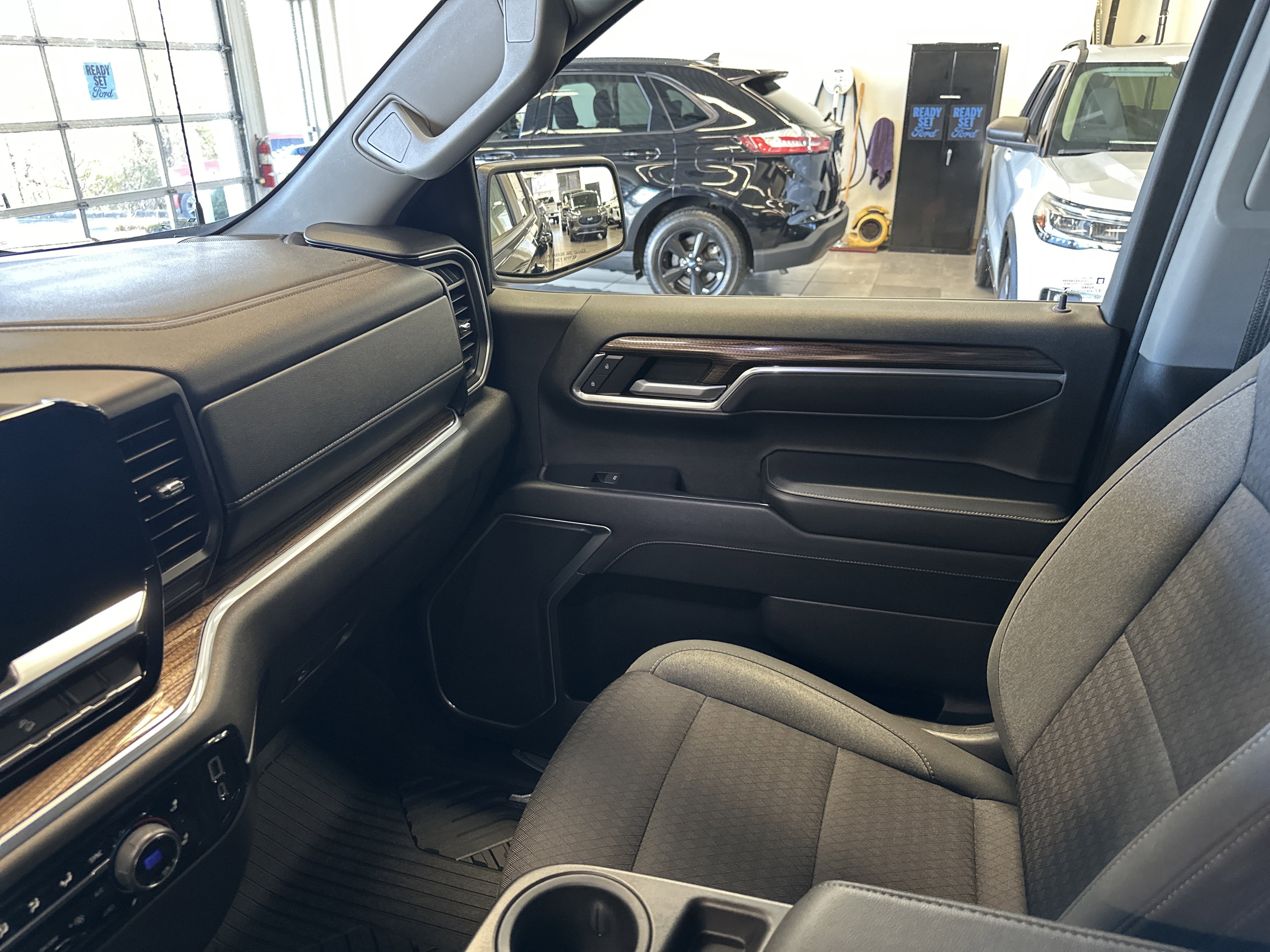 Used 2022 Chevrolet Silverado 1500 RST image 25