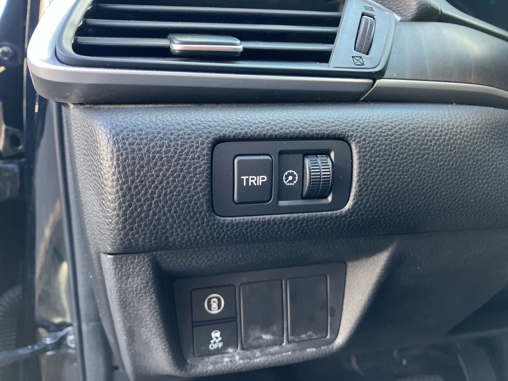 Used 2018 Honda Accord EX image 17