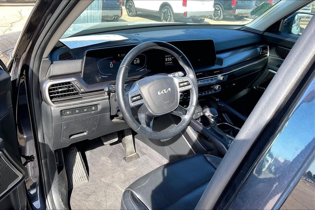 Used 2025 Kia Telluride S image 7
