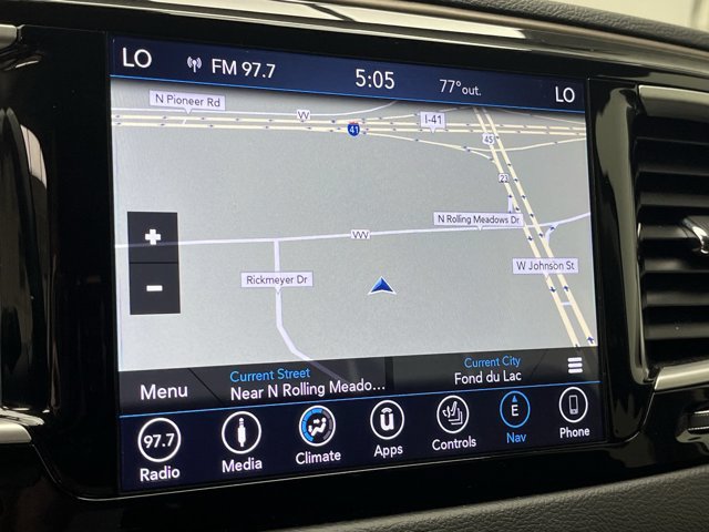Used 2019 Chrysler Pacifica Touring-L FWD image 5