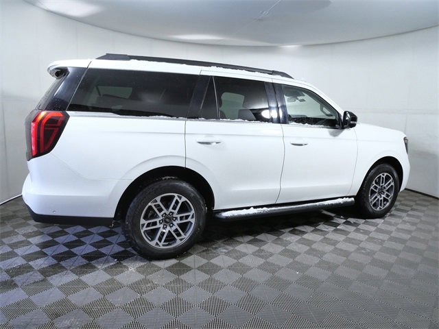 Certified 2025 Ford Expedition Active image 4