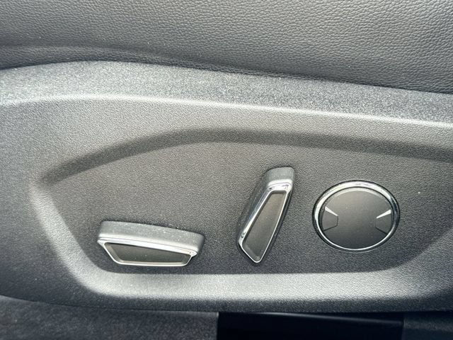 Certified 2018 Ford Fusion SE w/ Equipment Group 201A FWD image 12