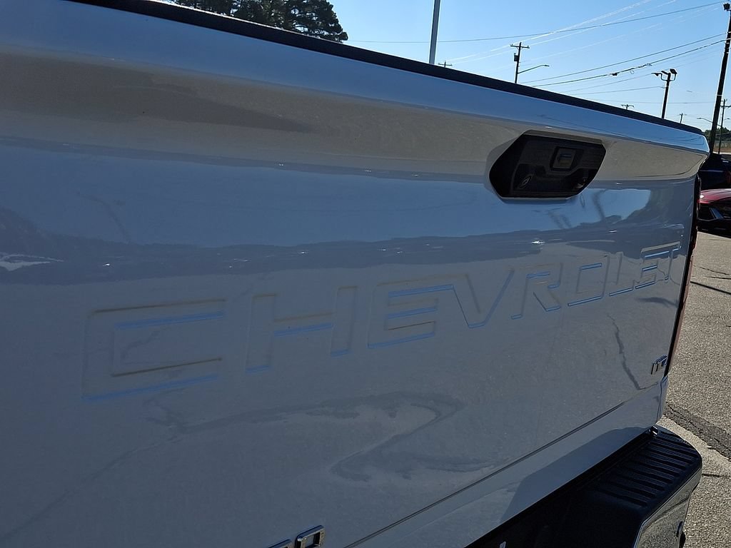 Used 2025 Chevrolet Silverado 2500 LTZ w/ LTZ Premium Package AWD/4WD image 30