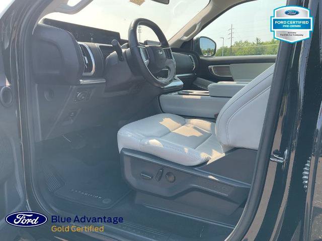 Certified 2025 Ford Expedition Max Platinum w/ Driver's Package AWD/4WD image 4