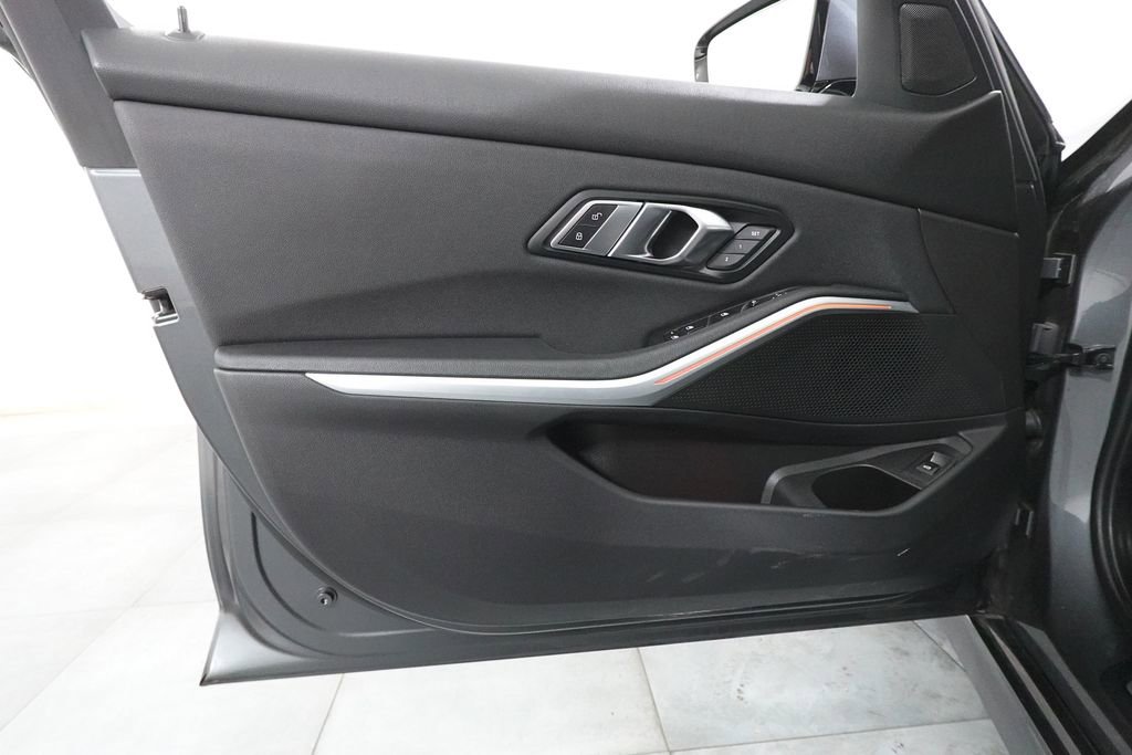 Used 2020 BMW 330i xDrive 330i xDrive w/ Premium Package image 23