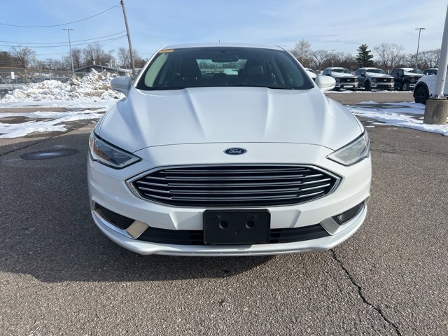 Certified 2018 Ford Fusion SE w/ Fusion SE Technology Package image 2