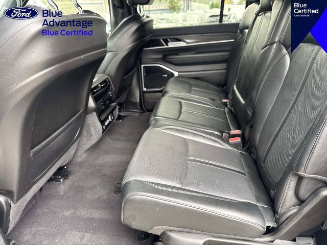 Used 2024 Jeep Wagoneer Series II w/ Flexible Seating Group RWD image 15