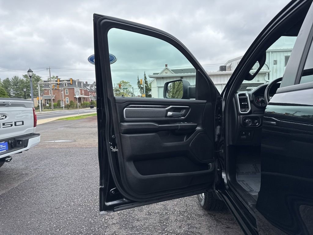 Used 2022 RAM 1500 Big Horn AWD/4WD image 15