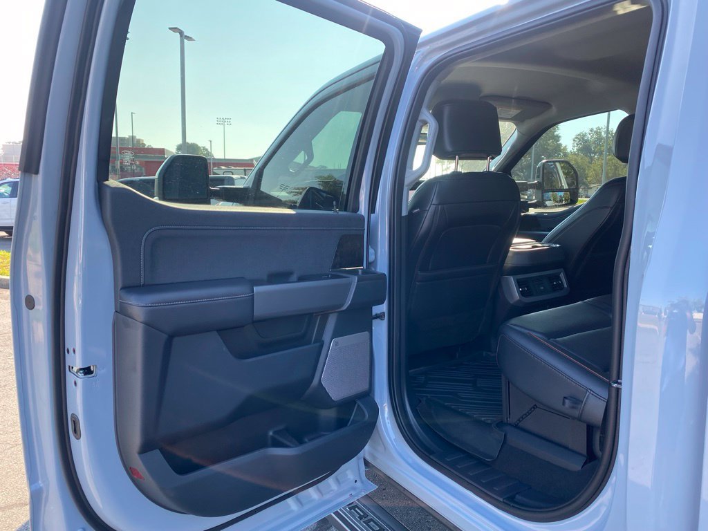 Certified 2025 Ford F250 Lariat w/ Black Appearance Package AWD/4WD image 29