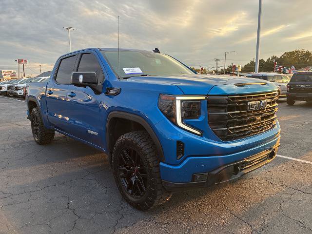 Used 2022 GMC Sierra 1500 Elevation w/ Elevation Premium Package AWD/4WD image 3