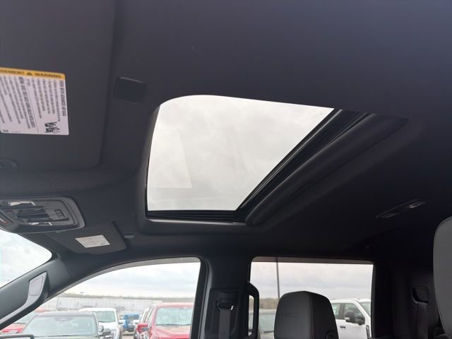 Used 2024 GMC Sierra 1500 AT4 w/ Technology Package image 11