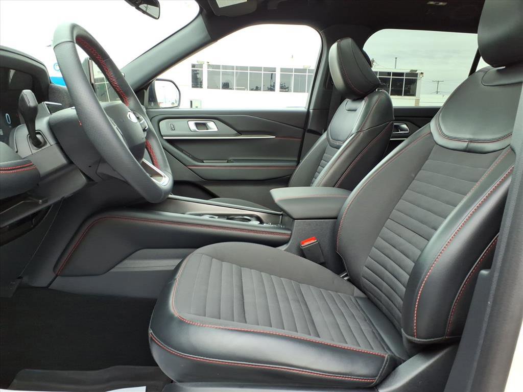 Certified 2025 Ford Explorer ST-Line image 16