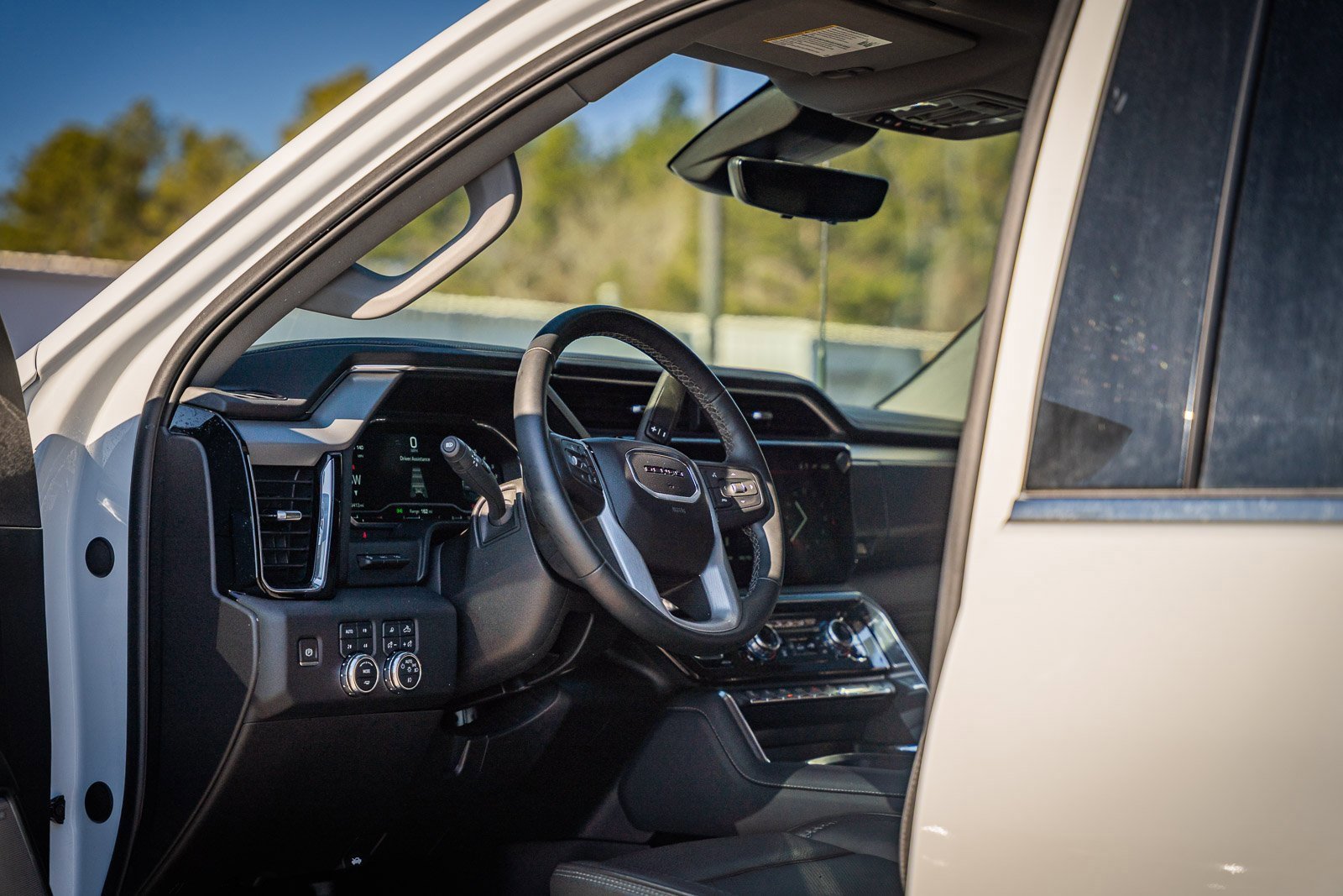 Used 2024 GMC Sierra 2500 Denali w/ Denali Reserve Package image 28